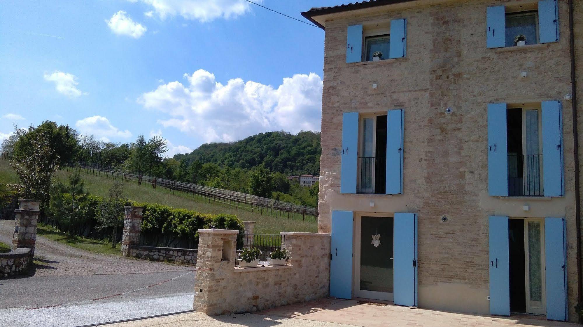 Готель Casa Daisy Paderno del Grappa Екстер'єр фото